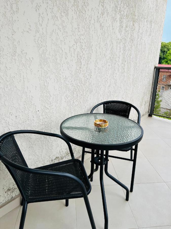 Aura Lägenhet Kutaisi Exteriör bild
